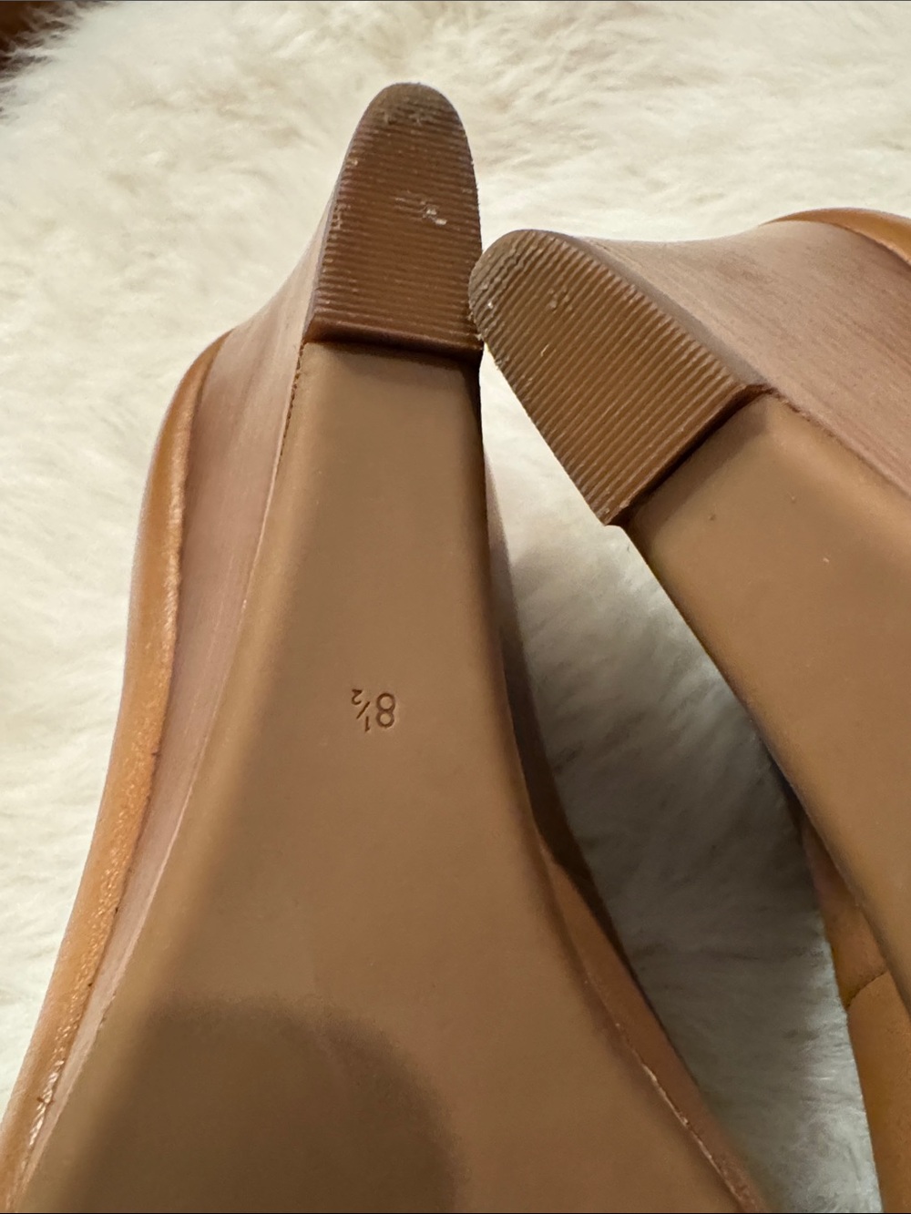 Tory Burch Tan Leather Logo Wedge Shoes Size 8 1/2 pre-owned - Picture 8 of 8